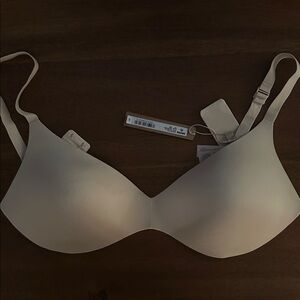 NWT SKIMS Push Up Plunge Bra